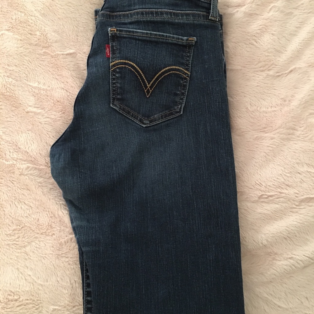 Levi’s curvy cut 528 jeans